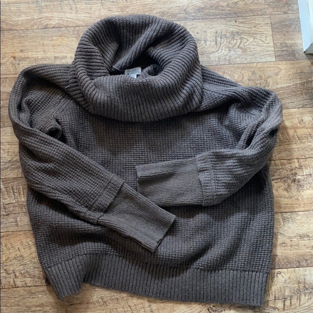 Women’s sweater